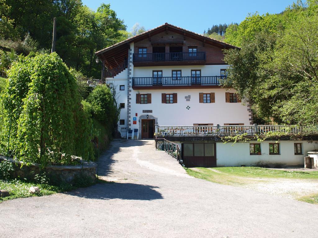 Hostal Rural Onbordi Lesaka Exterior photo
